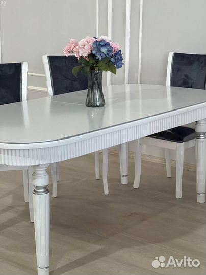 Стол и стулья от производителя. В наличии