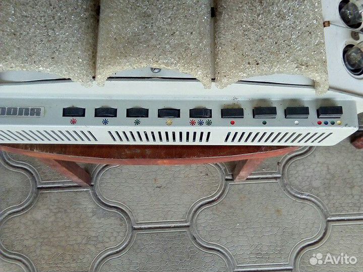 Электронная цветомузыкальная приставка