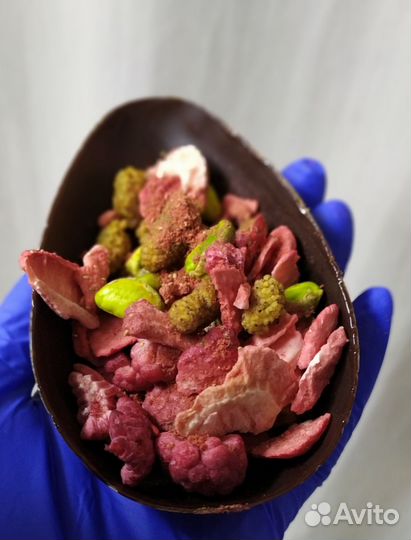 Подарок к Пасхе шоколадное яйцо