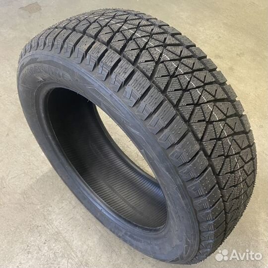 Bridgestone Blizzak DM-V2 275/50 R20 113R