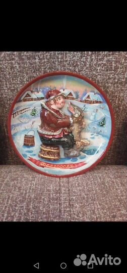 Тарелка с символом года из глины