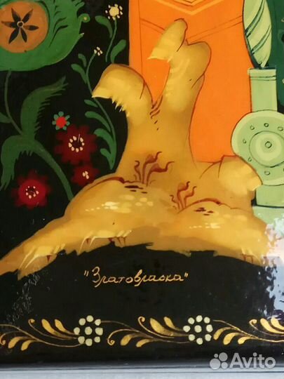 Старинная шкатулка 