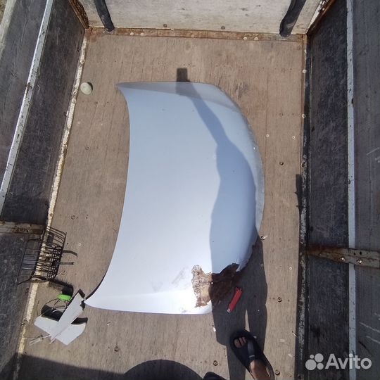 Капот на Allion ZRT 260