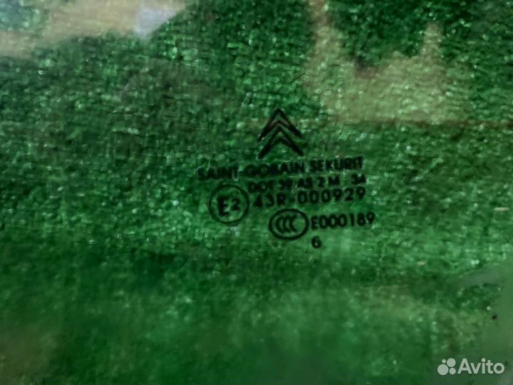 Стекло левое Citroen C4 купэ 2006