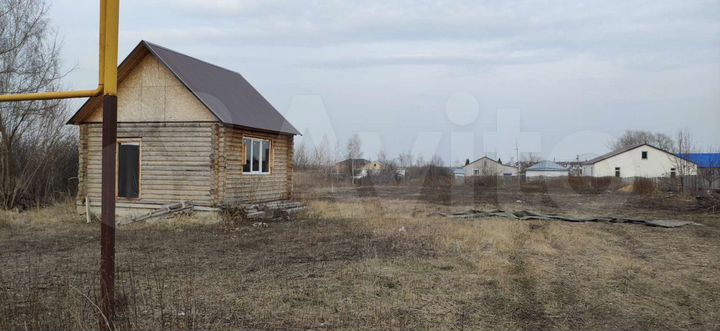 Дом 28 м² на участке 20 сот.