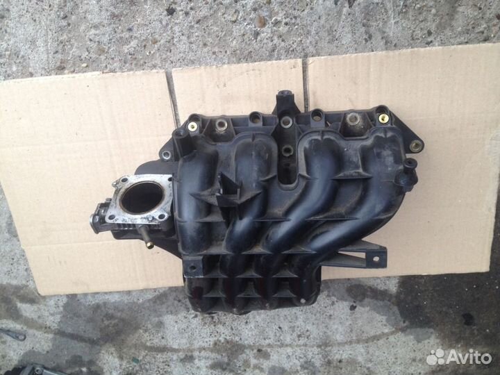 Коллектор впускной VW Golf 4 Bora 1.4 бензин 16V