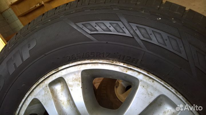 Продам комплект всесезонных колес на литых дисках