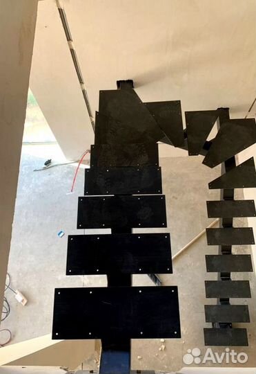 Лестница из листового металла