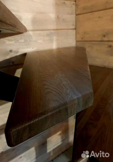 Лестницы с поворотом под ключ