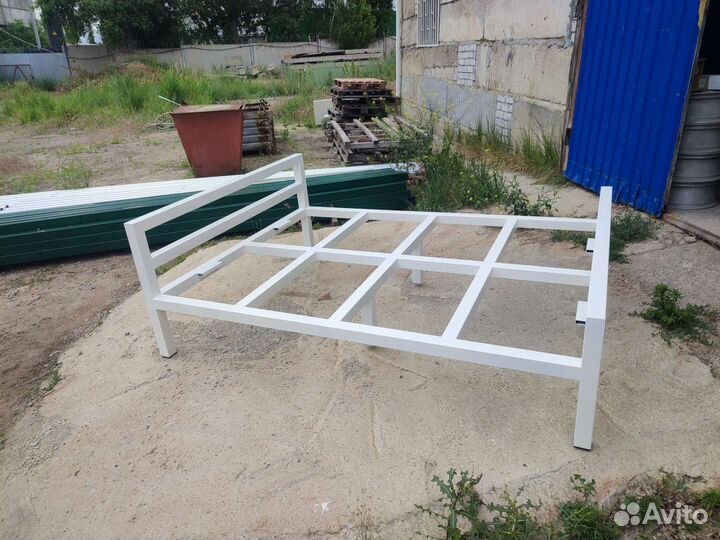 Изготовление мебели из металла в стиле лофт