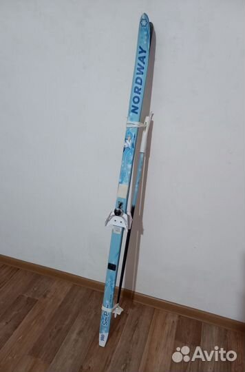 Лыжи беговые детские 140см.