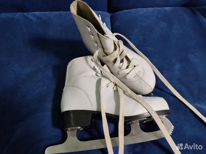 Коньки фигурные, размер 23