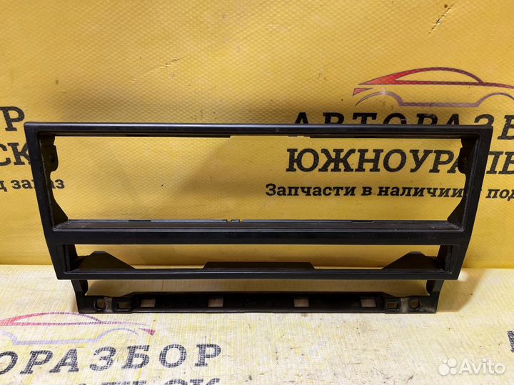 Рамка магнитолы BMW 5 E39