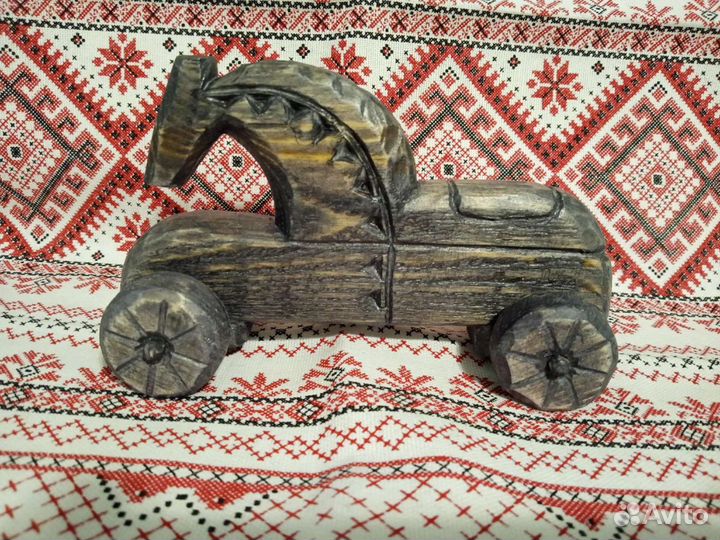 Фигуры из дерева