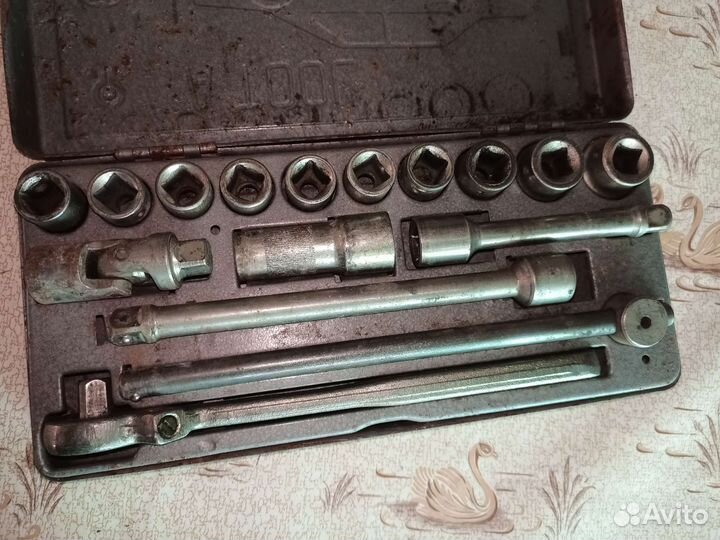 Набор инструментов для авто бу в кейсе