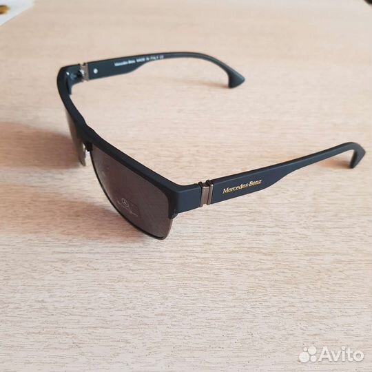 Солнцезащитные очки