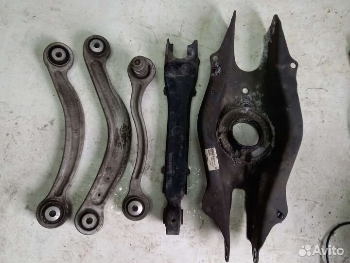 Рычаги задние левые Mercedes C Klass W205 AMG