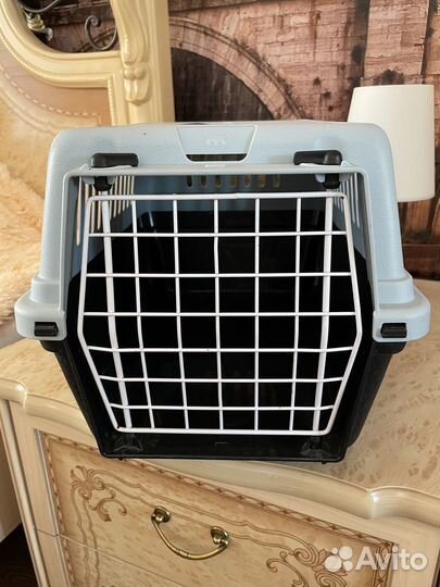 Переноска для кошек пластиковая