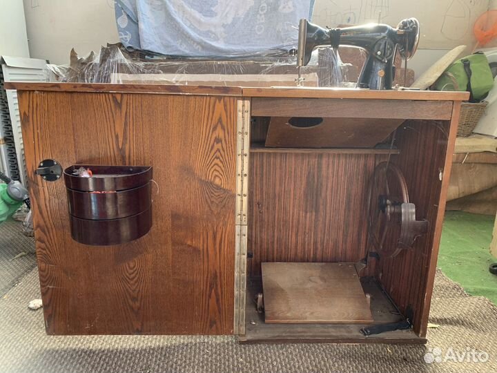 Швейная машинка ножная пмз