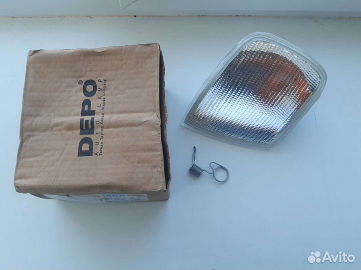 Новый Поворотники правый для Audi 100