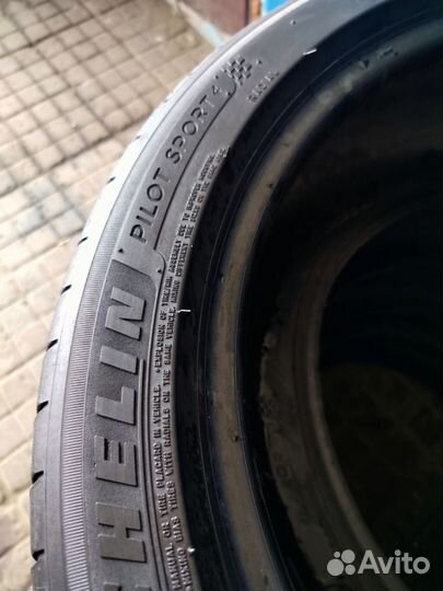 Michelin Pilot Sport 4 225/45 R19 96Y