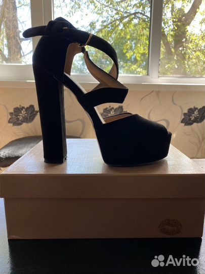 Босоножки женские 38 размер