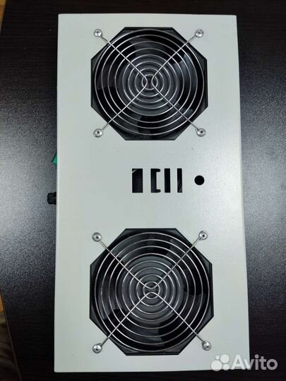 Блок вентиляторов M11HV 2 FT для шкафов 19