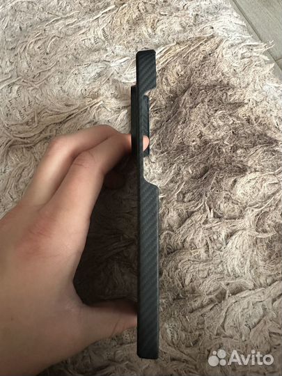 Чехол pitaka. На iPhone 14 pro