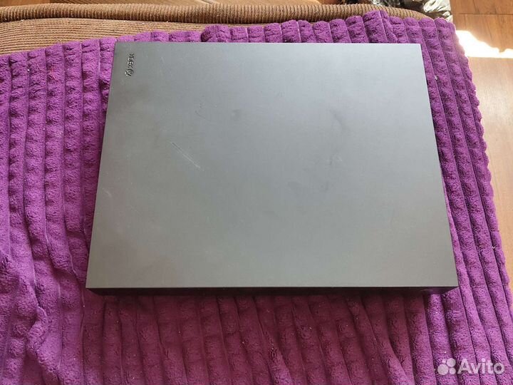 XBox One X 1TB