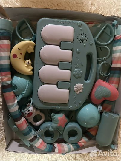 Развивающий коврик с пианино