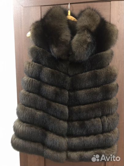 Меховая жилетка