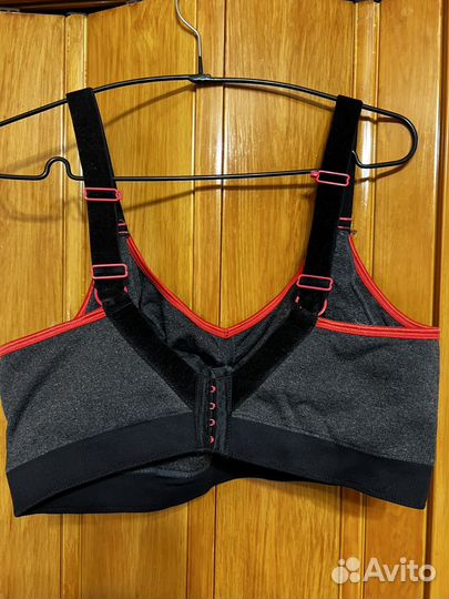 Бюстгалтер спортивный р. 90Е