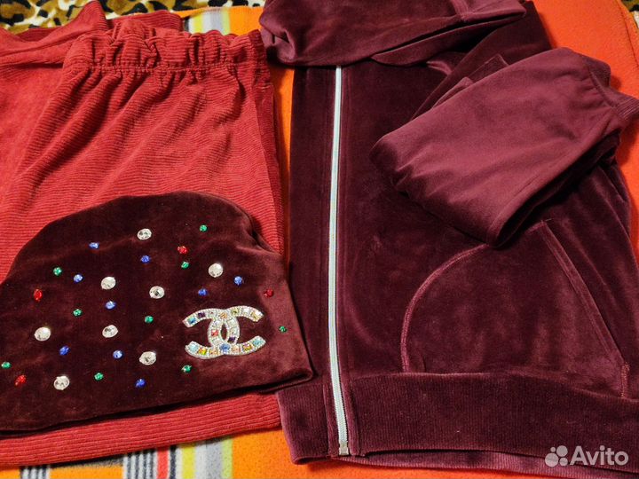 Велюровый костюм с шапкой 56