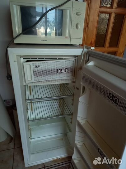 Холодильник бу рабочий