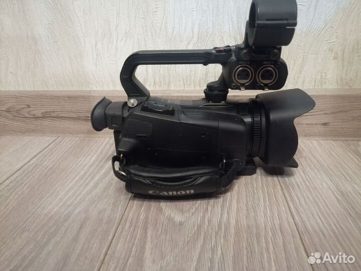 Видеокамера canon XA15