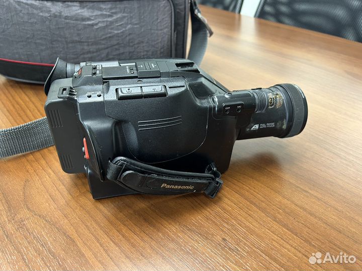 Видеокамера Panasonic на детали