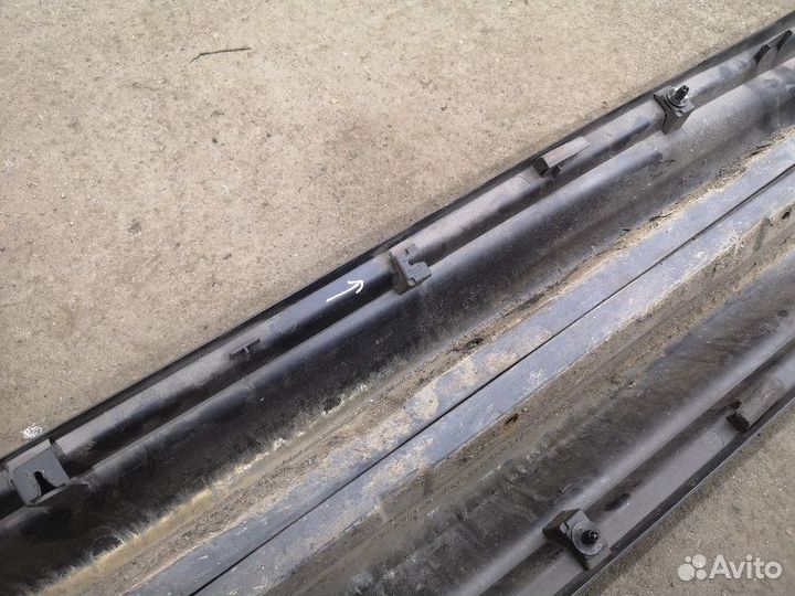 Накладка на порог Ниссан Жук, поштучно