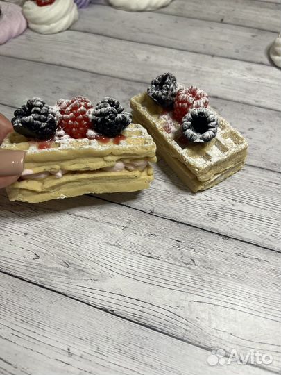 Венская вафля с ягодами (мыло русной работы)