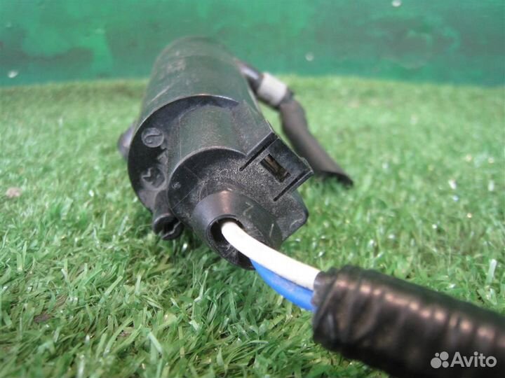 Насос омывателя фар Toyota Auris E18 2015