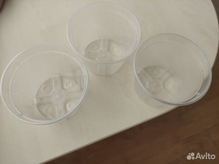 Горшочки маленькие (цена за всё)