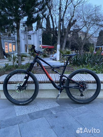 Велосипед Specialized Stumpjumper 27.5