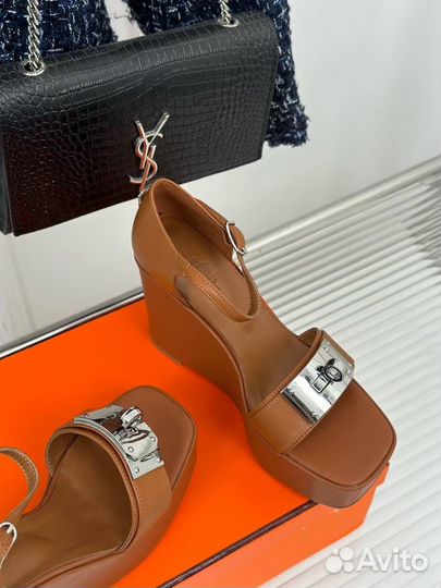 Босоножки коричневые Hermes натуральная кожа
