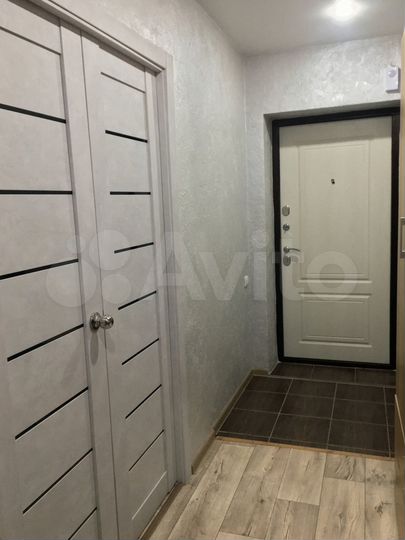 2-к. квартира, 60,5 м², 1/9 эт.