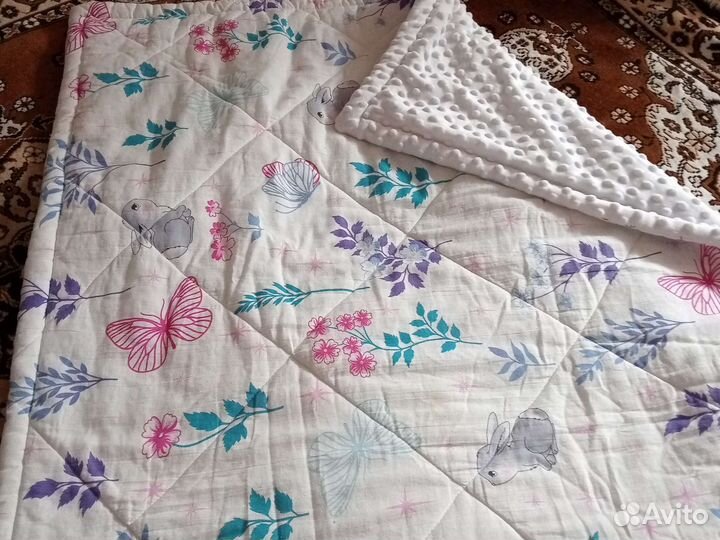 Конверт и костюмы на выписку