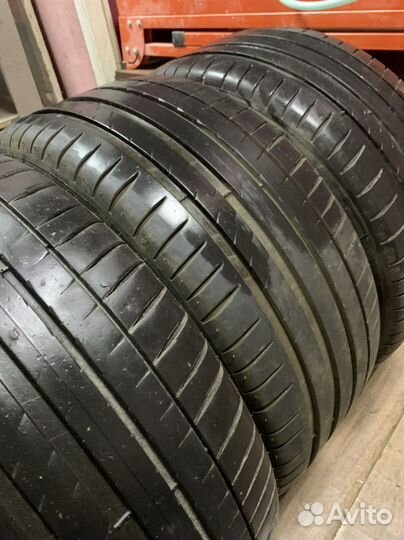 Michelin Pilot Sport 4 245/40 R18
