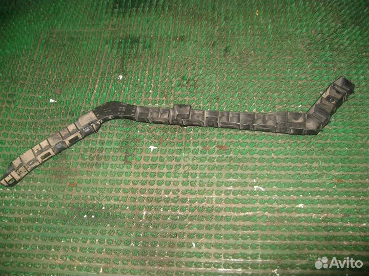 Кронштейн бампера заднего правый Honda Accord 8