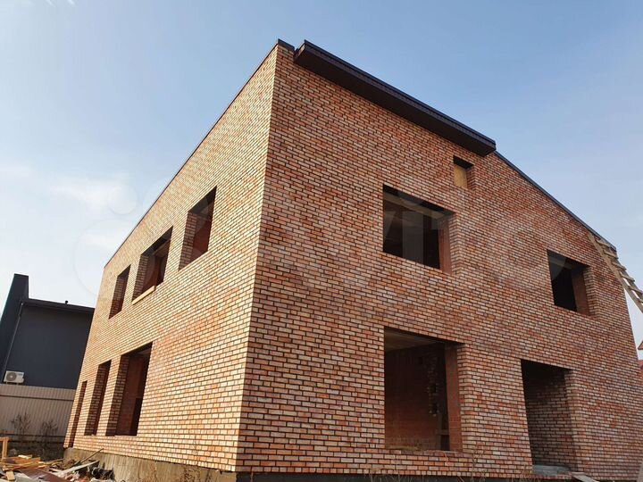 Дом 248,8 м² на участке 10 сот.