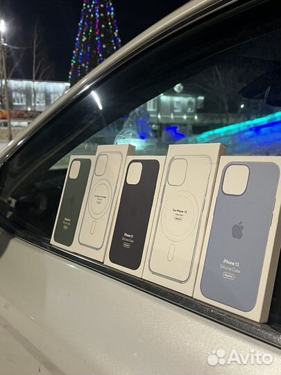 Чехол на iPhone 13