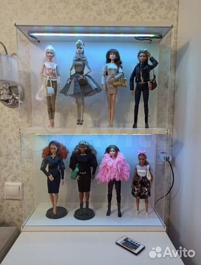 Витрина для кукол с подсветкой RGB