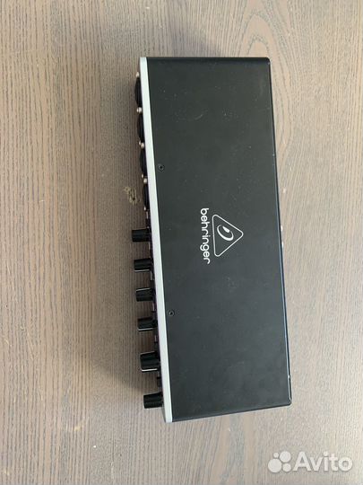 Аудиоинтерфейс Behringer UMC 404 hd